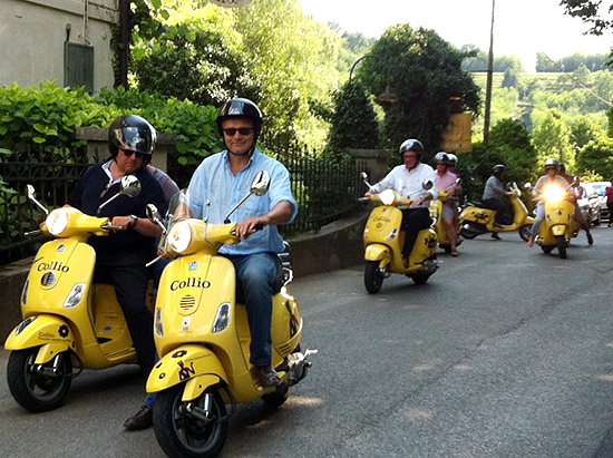 Giro in vespa sul Collio (archivio Piccolo Collio)